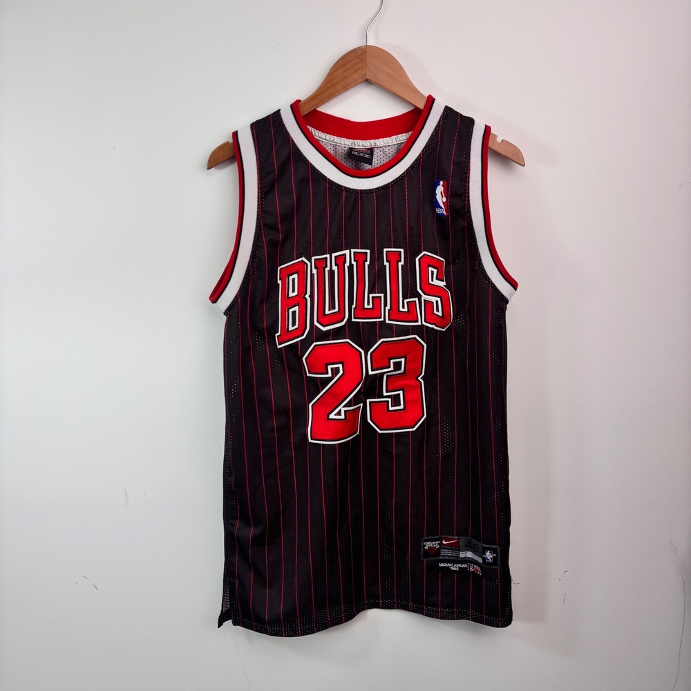 Nike Team Michael Jordan Chicago Bulls #23 Pinstripe NBA Jersey Size 48 M